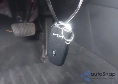 2023 Kia Sportage X-Line z USA, uszkodzony, nr VIN 5XYK6CAF2PG044792